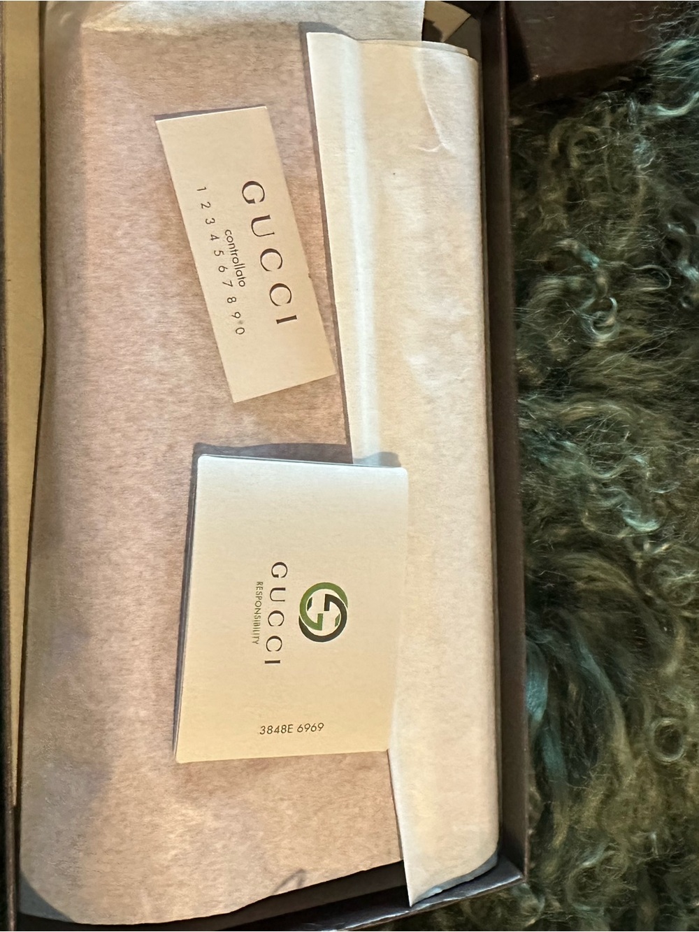 Authentic Gucci Coral-ish Leather Zip Wallet with Tassel - Picture 11 of 12
